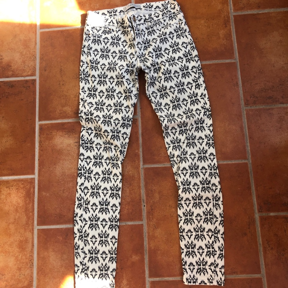 Zara Trafaluc Ikat Jeans Sz 4